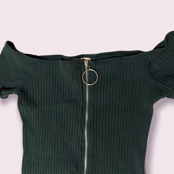 👗3/$20.00 SALE‼️ Heart & Hips Women’s Dark Green Off shoulder minidress size L - Picture 3 of 8